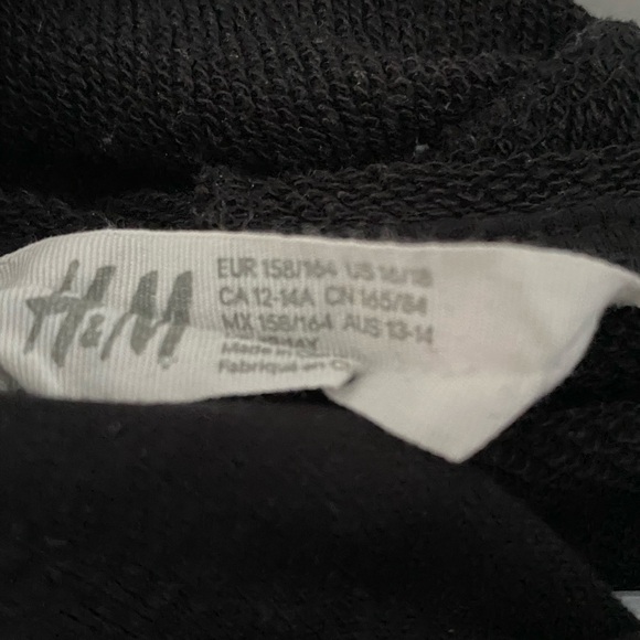 H and M | cropped hoodie. Size 12-14 years - Picture 3 of 6